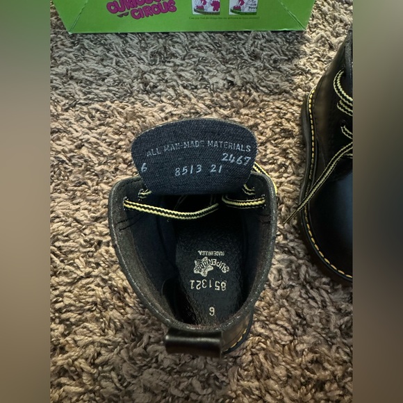 Superoos Black & Yellow Stitch Bootie - Picture 5 of 7